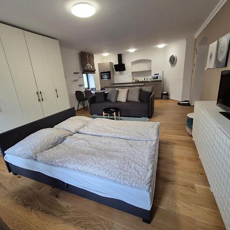 The Gusto Apartman Хомутов Экстерьер фото