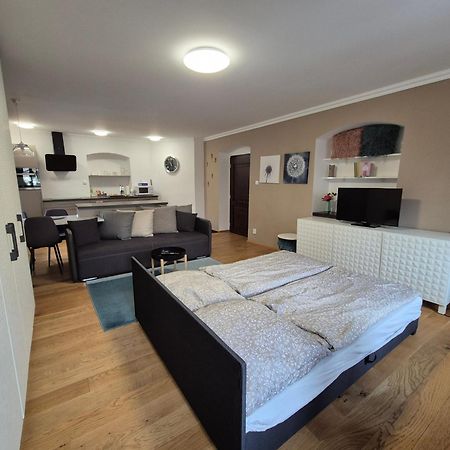 The Gusto Apartman Хомутов Экстерьер фото