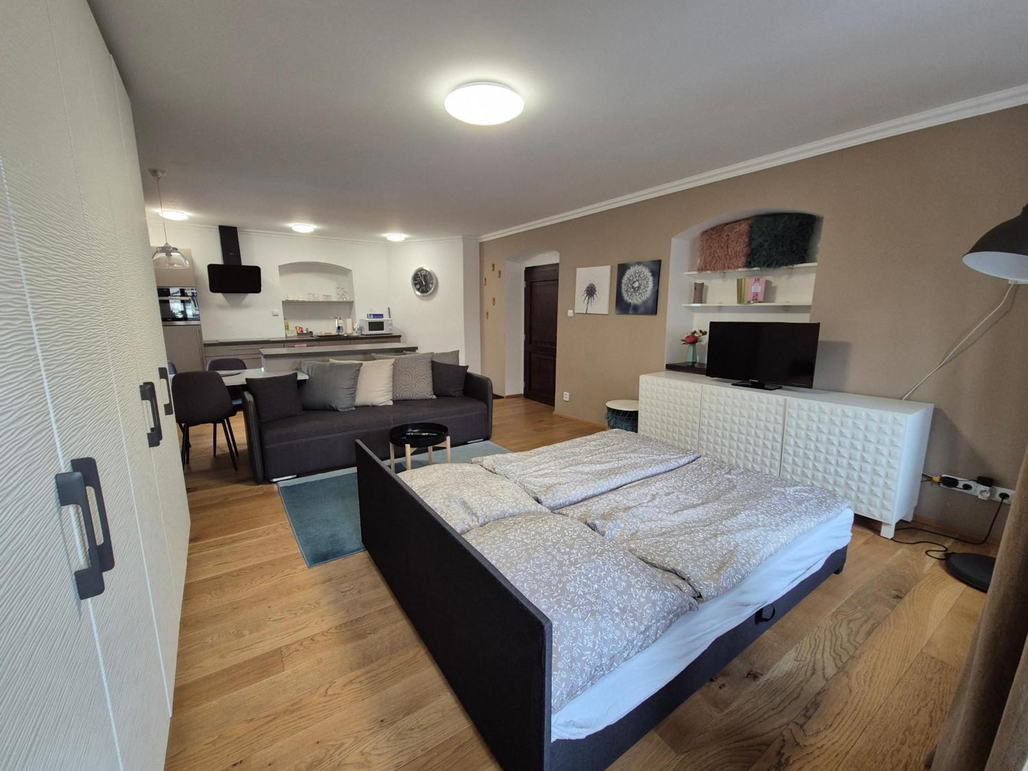 The Gusto Apartman Хомутов Экстерьер фото